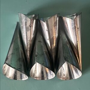 6 Vintage metal mold used for baking horns